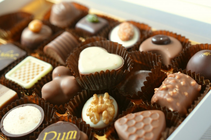 boulangerie-CHATEAUDOUBLE-min_chocolates_food_candy_calories_nibble_chocolate_heart-782043